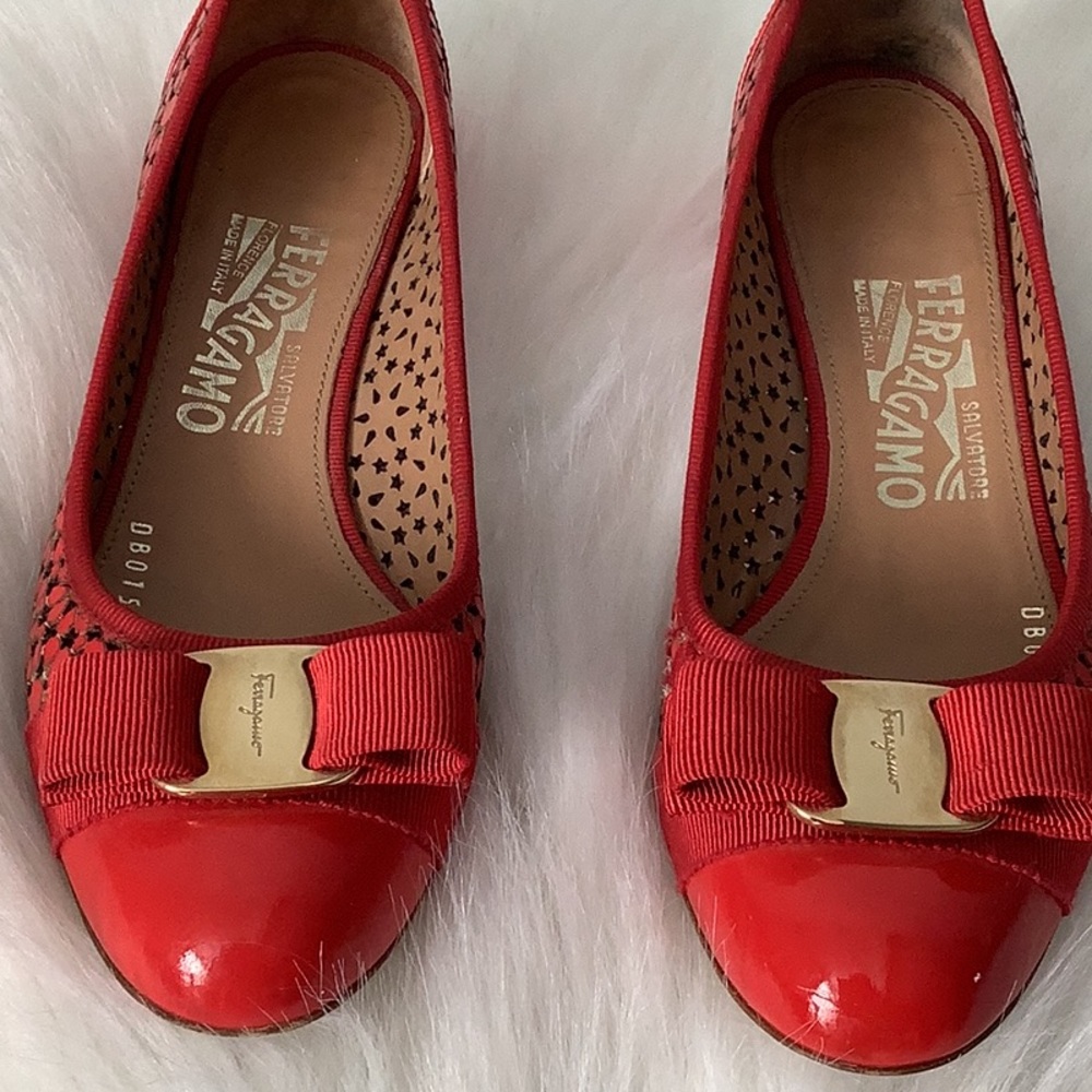 ⭐️SALVATORE FERRAGAMO Flats - Picture 6 of 11